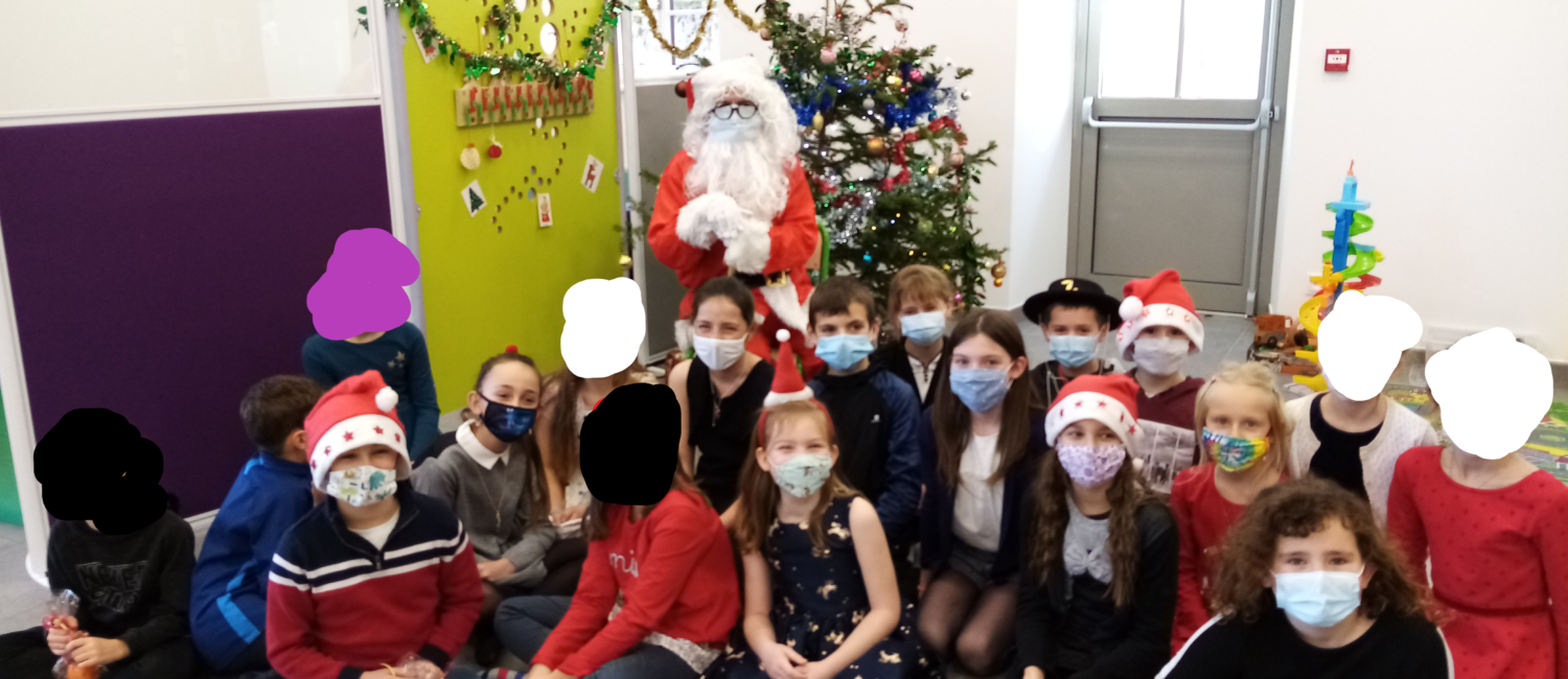 Photo De Groupe Père Noël 2020